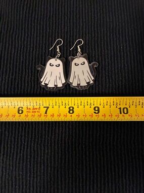 Ghost Cat Dangle Earrings - Black & White